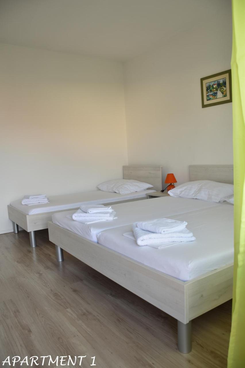 Apartments Luka Trogir Eksteriør billede