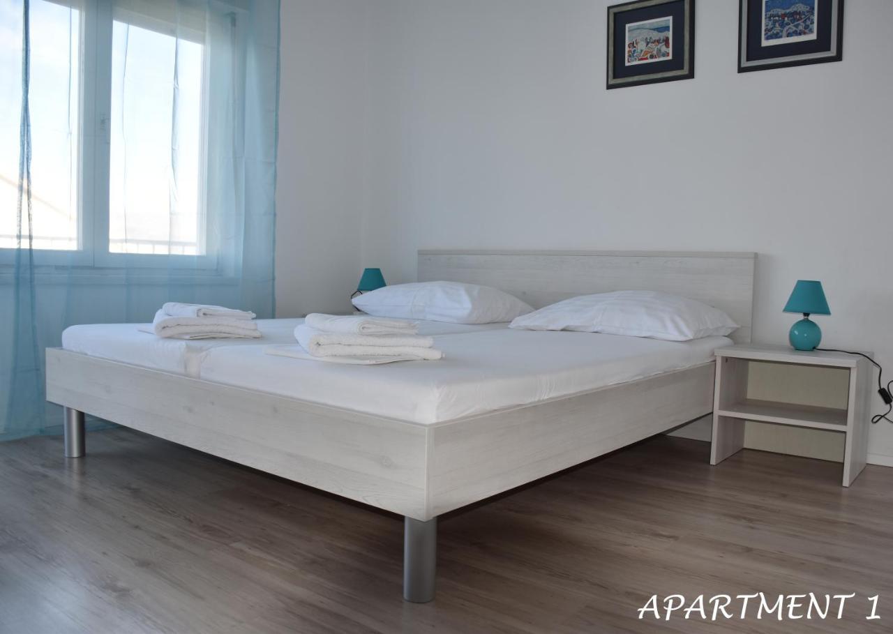 Apartments Luka Trogir Eksteriør billede