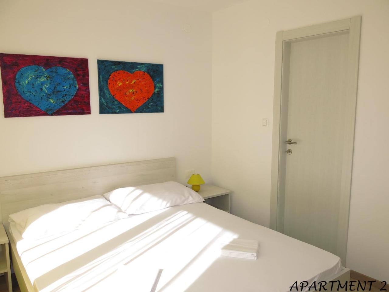 Apartments Luka Trogir Eksteriør billede